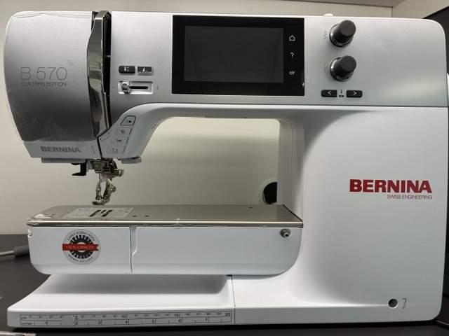 Machine à coudre Bernina 1